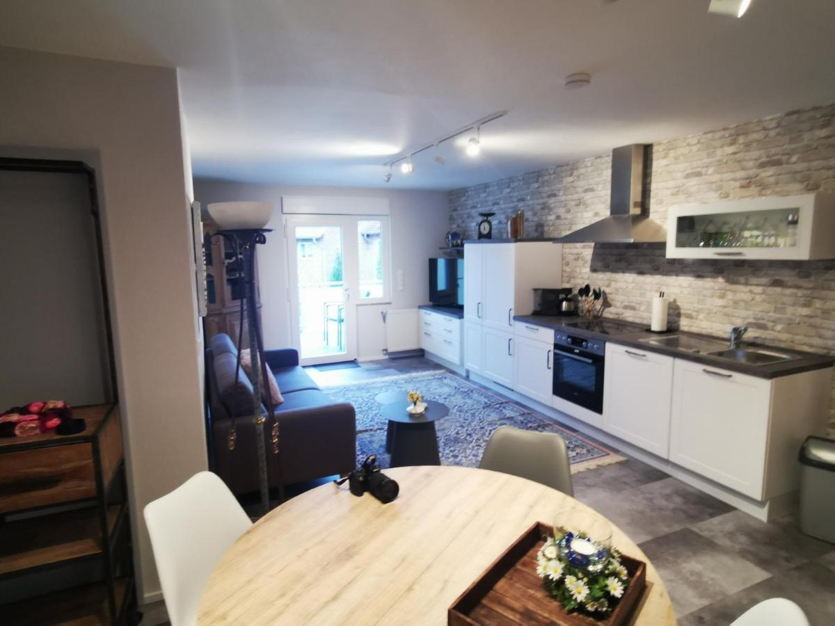 Naturnahe Schoene Neu Gestaltete Ferienwohnung Würselen Kültér fotó